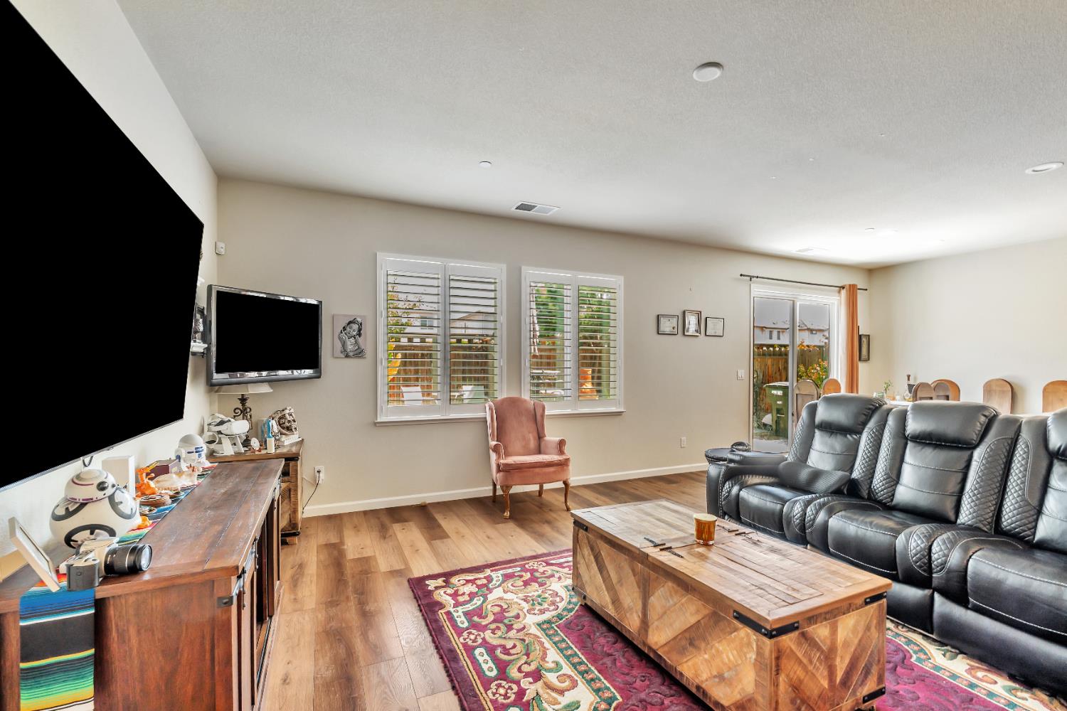 3628 Landmark Circle Modesto, CA 95356 - Photo 4 of 29