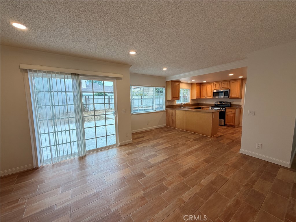 11341 Rancho La Brea Drive Riverside, CA 92505 - Photo 6 of 16 Main