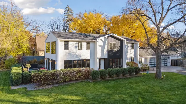 $1,150,000 | 2701 Glenhurst Avenue, St. Louis Park, MN 55416