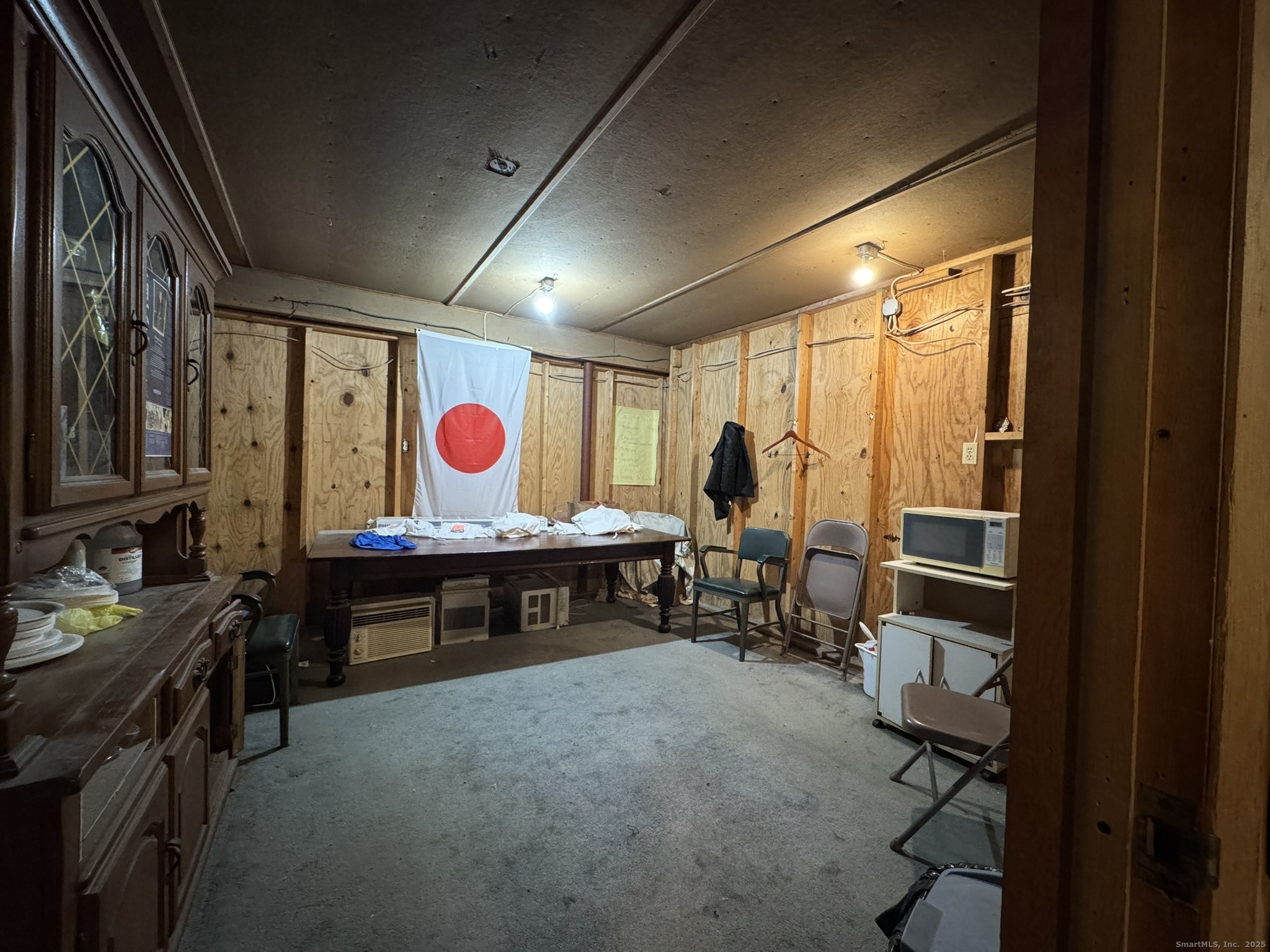 565 High Street Middletown, CT 06457 - Photo 19 of 24 a view of a storage & utility room