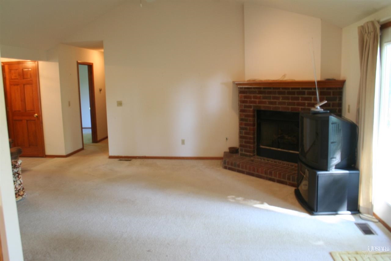 2801 Hunter Road Huntertown, IN 46748 - Photo 7 of 28
