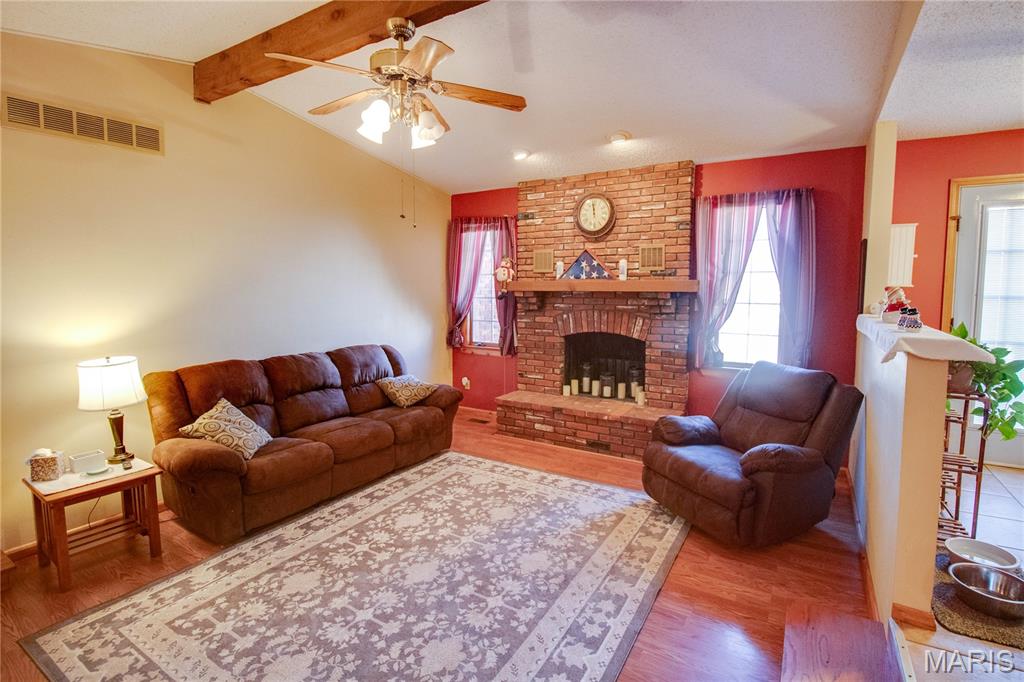 3933 Arbre Lane Florissant, MO 63034 - Photo 16 of 49