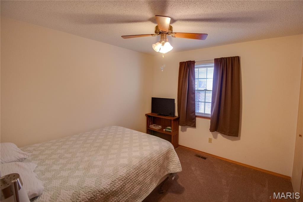 3933 Arbre Lane Florissant, MO 63034 - Photo 26 of 49