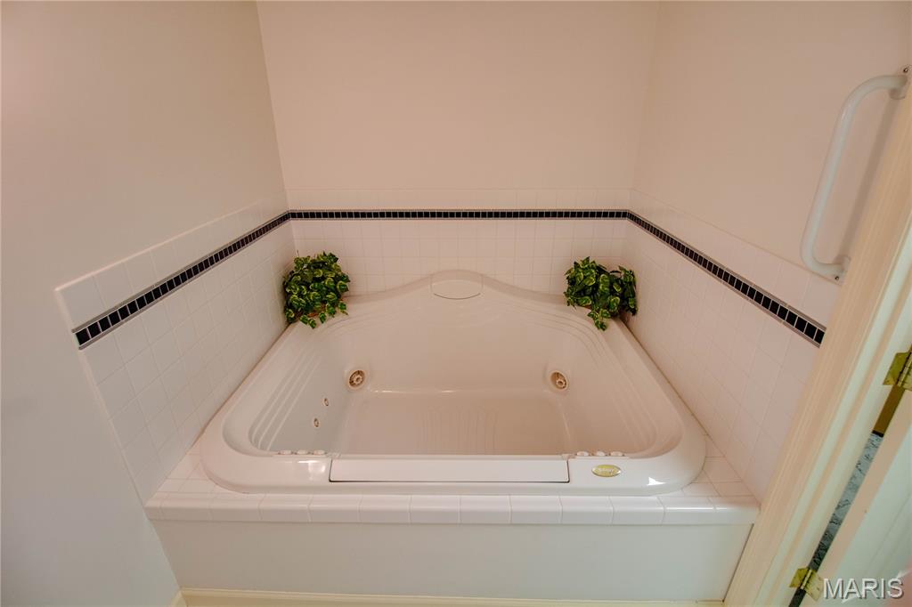 3933 Arbre Lane Florissant, MO 63034 - Photo 39 of 49