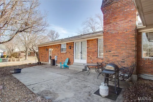 $239,900 | 3933 Arbre Lane, Florissant, MO 63034