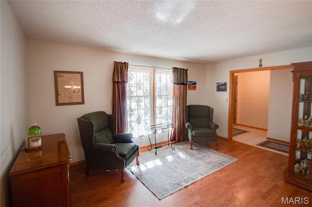 $239,900 | 3933 Arbre Lane, Florissant, MO 63034