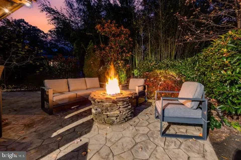 a view of outdoor space yard and patio