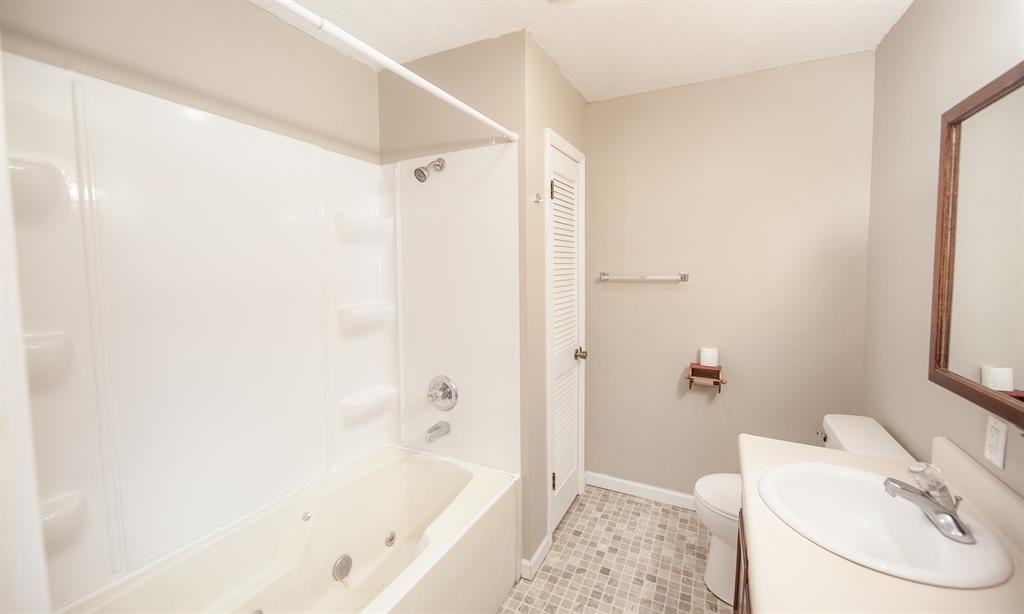 1402 Roe Avenue Alexandria, IN 46001 - Photo 15 of 25 Gallery Image 15