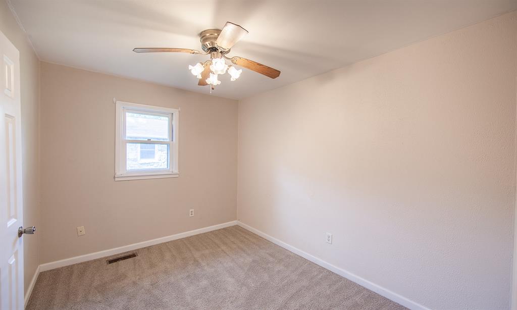 1402 Roe Avenue Alexandria, IN 46001 - Photo 17 of 25 Gallery Image 17