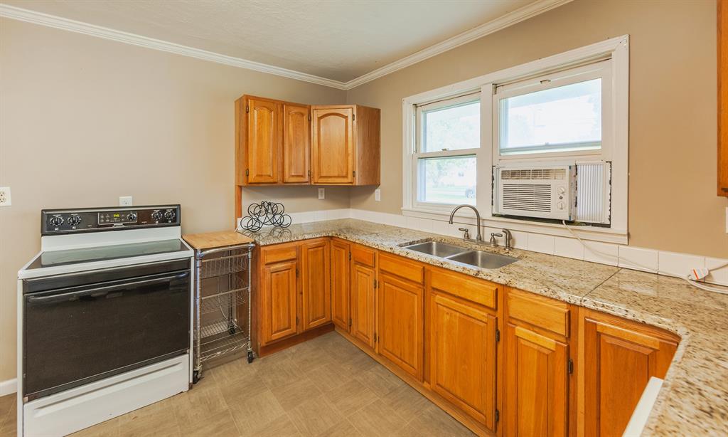 1402 Roe Avenue Alexandria, IN 46001 - Photo 7 of 25 Gallery Image 7