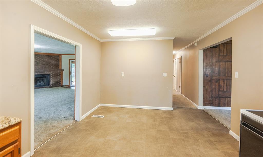 1402 Roe Avenue Alexandria, IN 46001 - Photo 9 of 25 Gallery Image 9