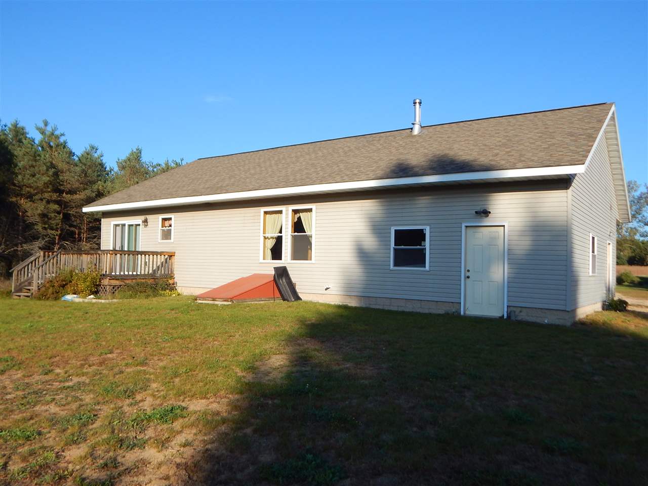 6031 Riverview Road Mesick, MI 49668 - Photo 6 of 35 1807364-5.JPG