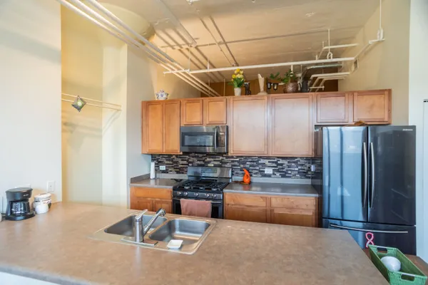 $230,000 | 2323 West Pershing Road, Unit 140, Chicago, IL 60609