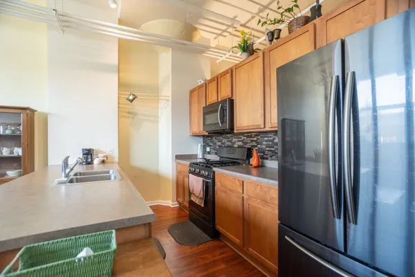 $230,000 | 2323 West Pershing Road, Unit 140, Chicago, IL 60609