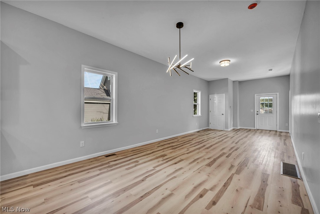 1319 Walnut Road Southeast Massillon, OH 44646 - Photo 9 of 38