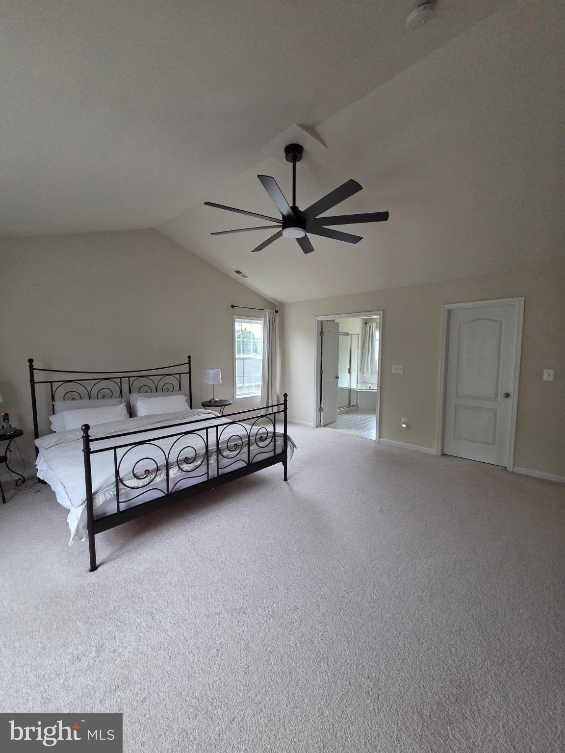 5394 MacDonald Road Woodbridge, VA 22193 - Photo 35 of 70 Spacious bedroom with elegant design.
