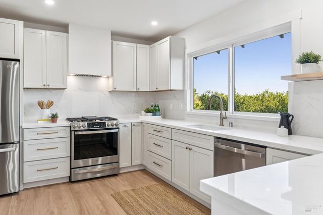 $1,349,000 | 315 Grandview Avenue, Novato, CA 94945