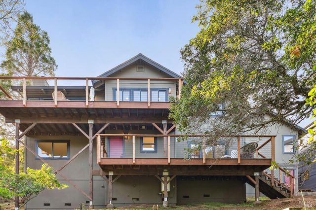 $1,349,000 | 315 Grandview Avenue, Novato, CA 94945