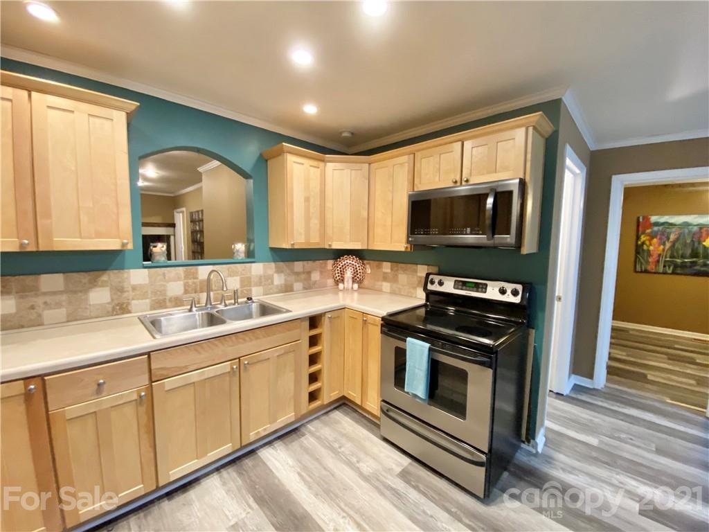 283 Shiloh Church Road Hickory, NC 28601 - Photo 8 of 43 Gallery Image 8