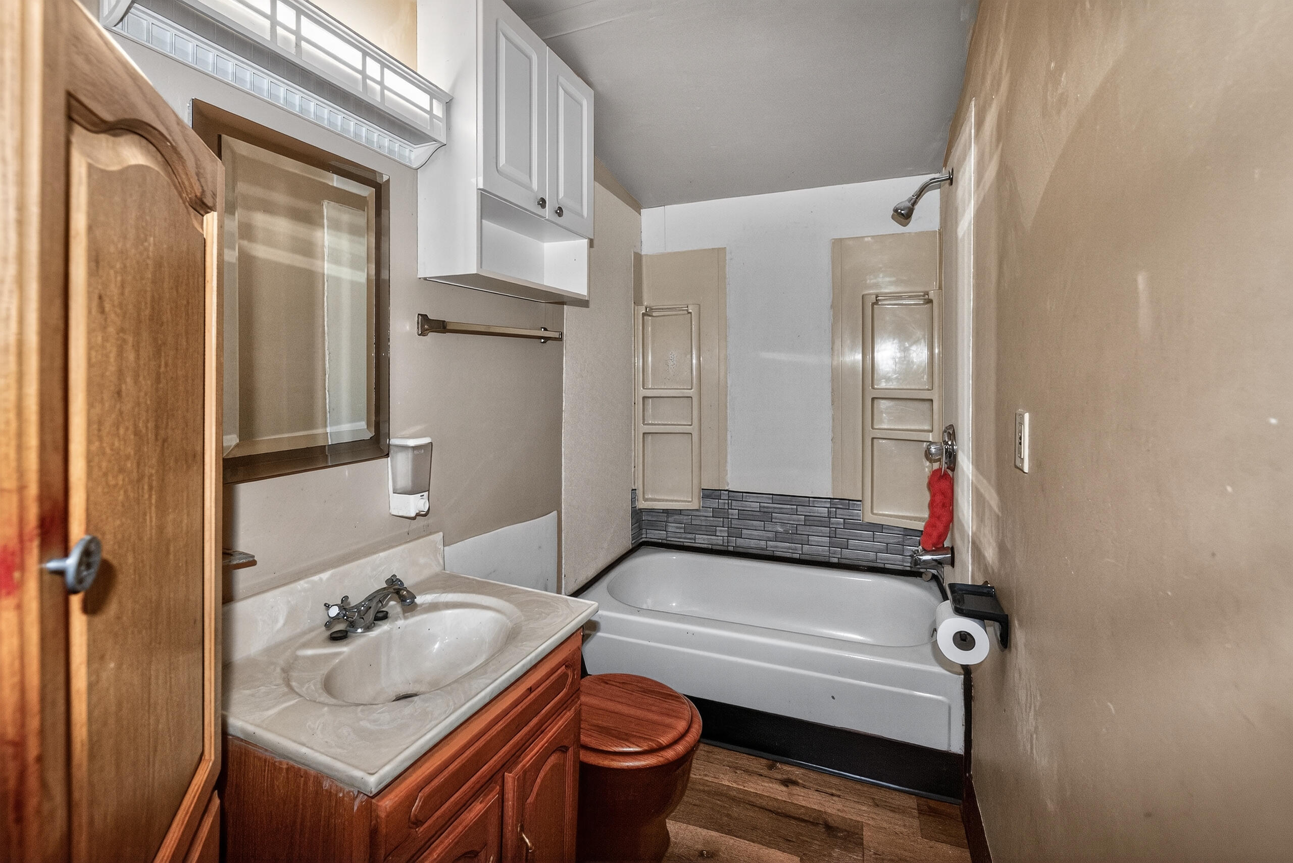 3312 1st Avenue Racine, WI 53402 - Photo 13 of 26 Bath