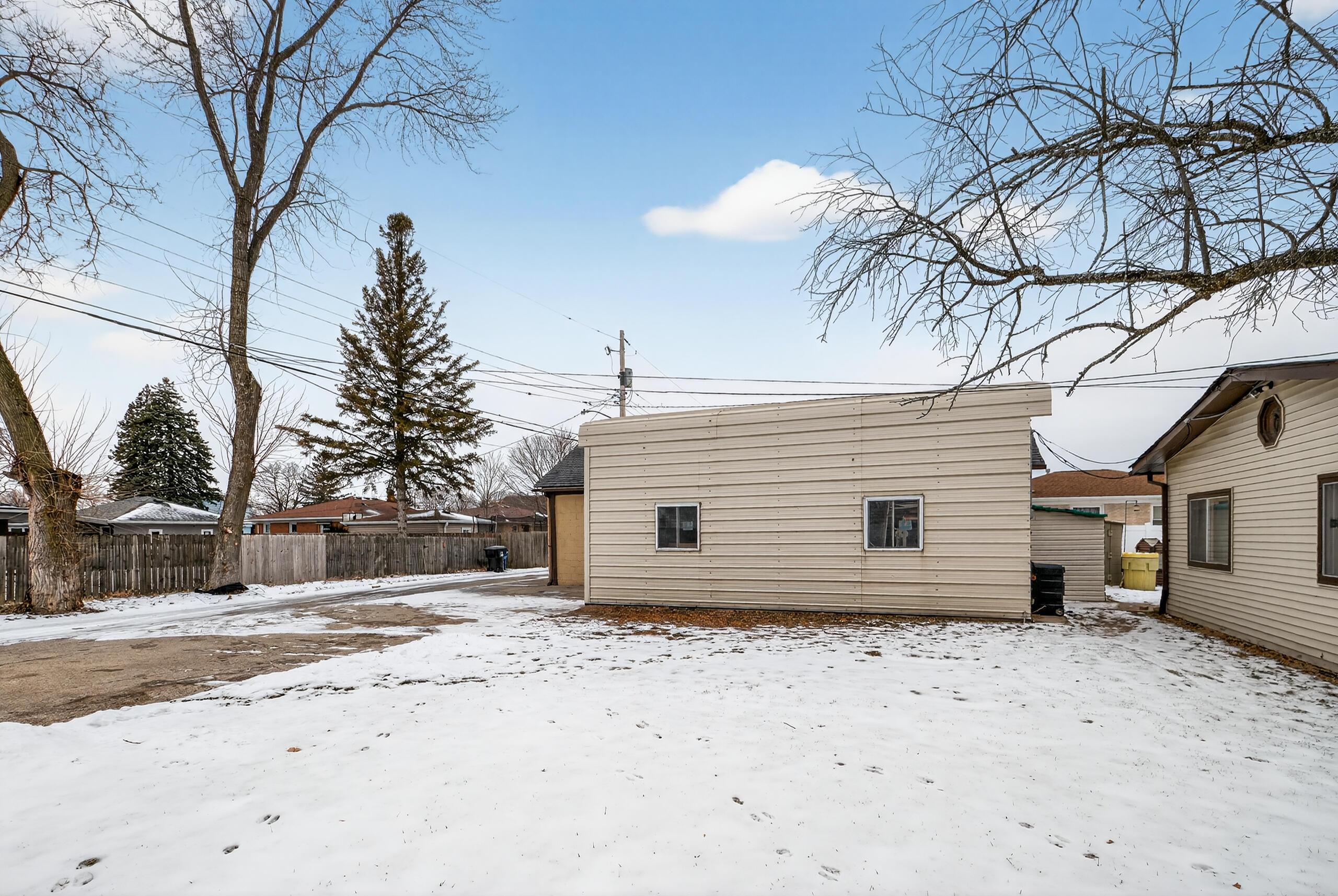 3312 1st Avenue Racine, WI 53402 - Photo 24 of 26 2nd Garage