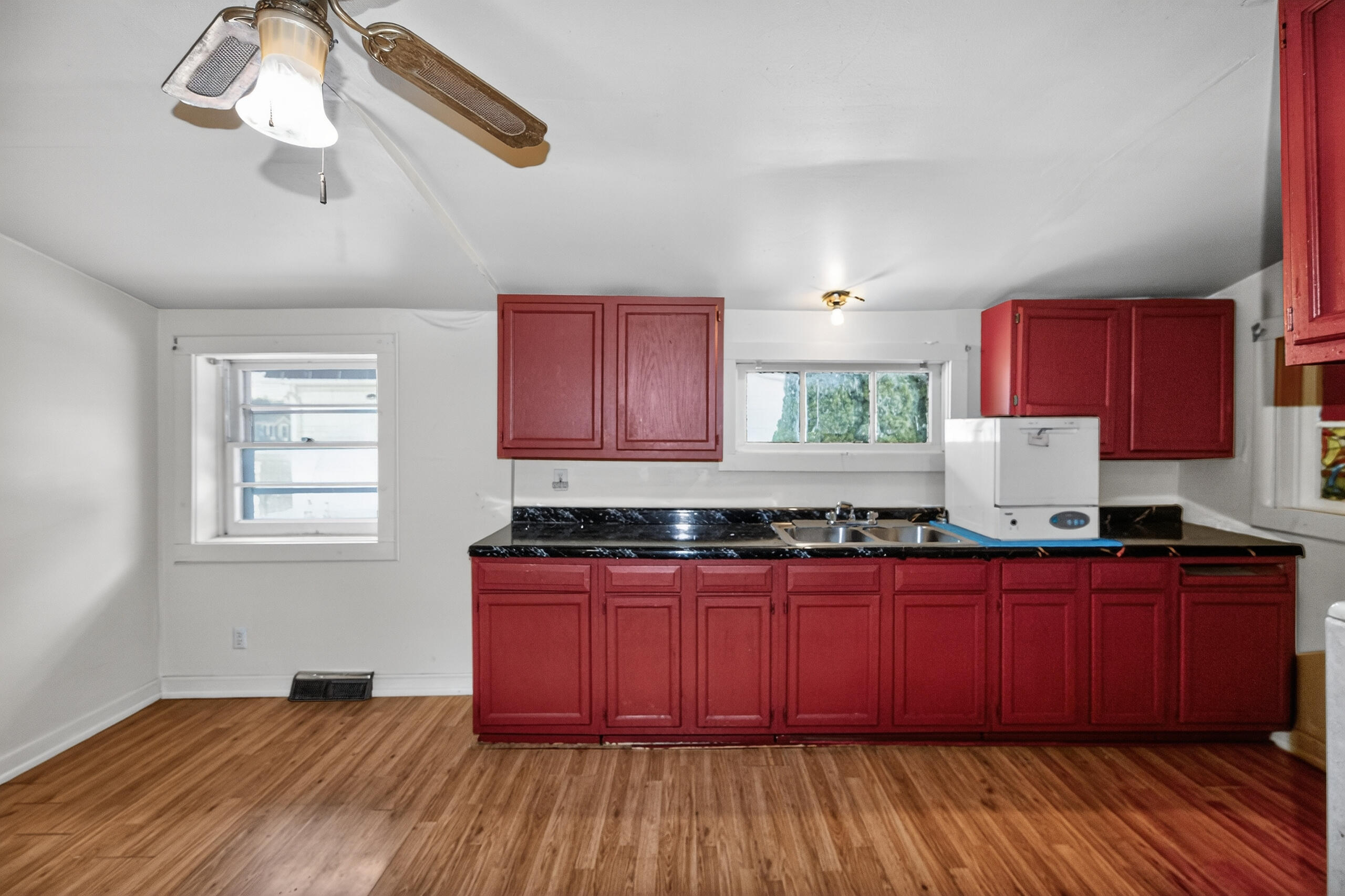 3312 1st Avenue Racine, WI 53402 - Photo 7 of 26 Kitchen