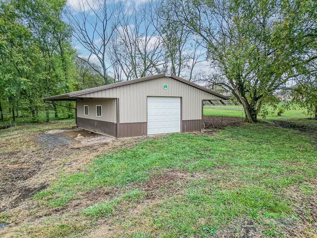 $779,950 | 924 East 1938th Road, Eudora, KS 66025