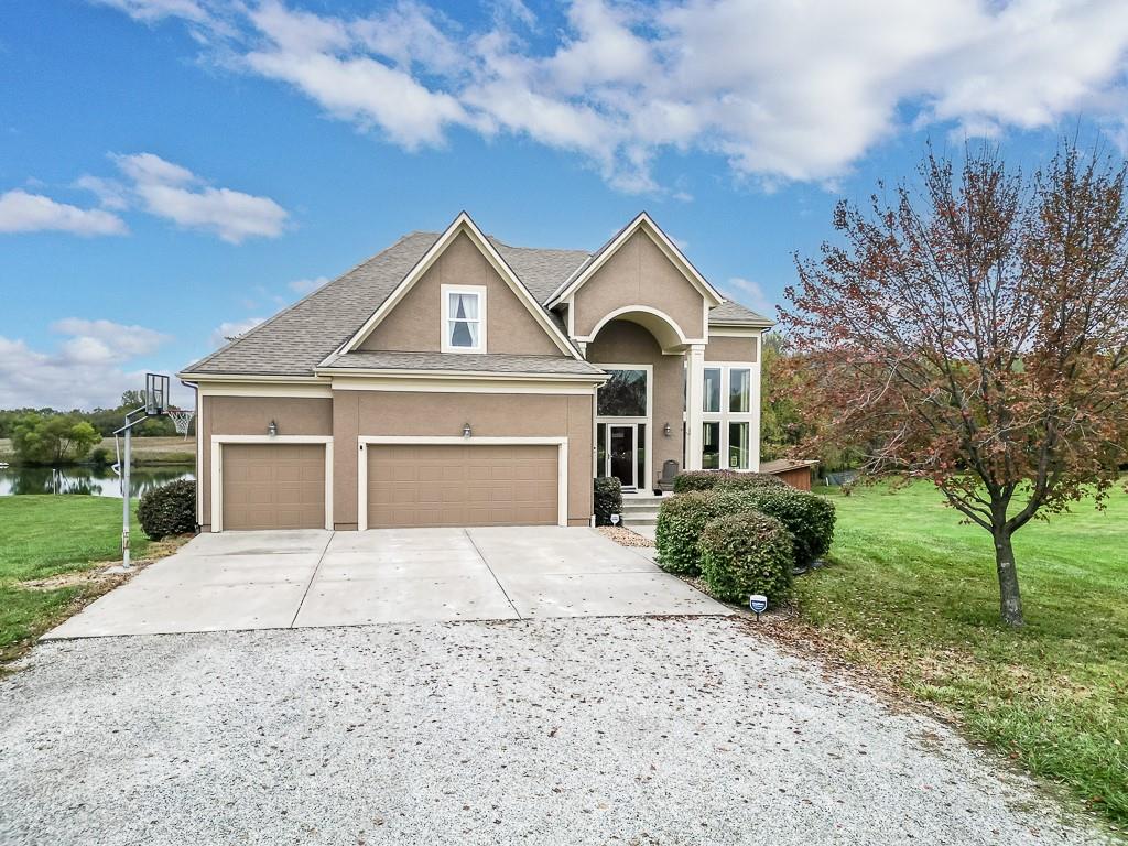 924 East 1938th Road Eudora, KS 66025 - Photo 2 of 47