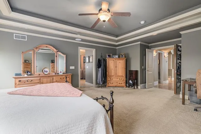 $779,950 | 924 East 1938th Road, Eudora, KS 66025