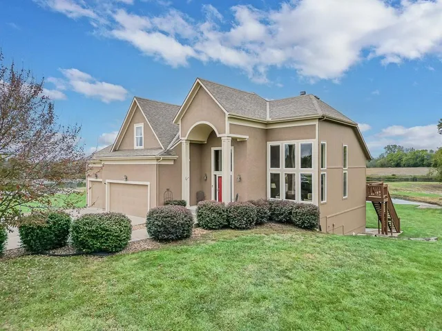 $779,950 | 924 East 1938th Road, Eudora, KS 66025