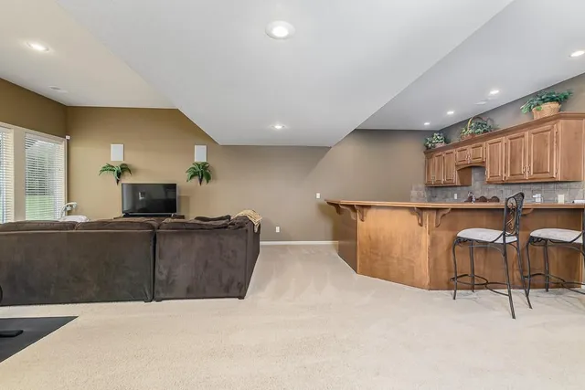 $779,950 | 924 East 1938th Road, Eudora, KS 66025