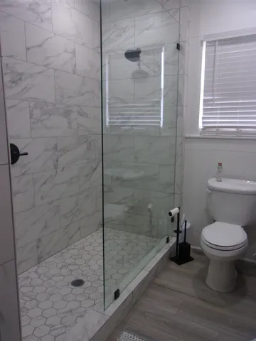 $449,900 | 207 East Wallace Street, Llano, TX 78643