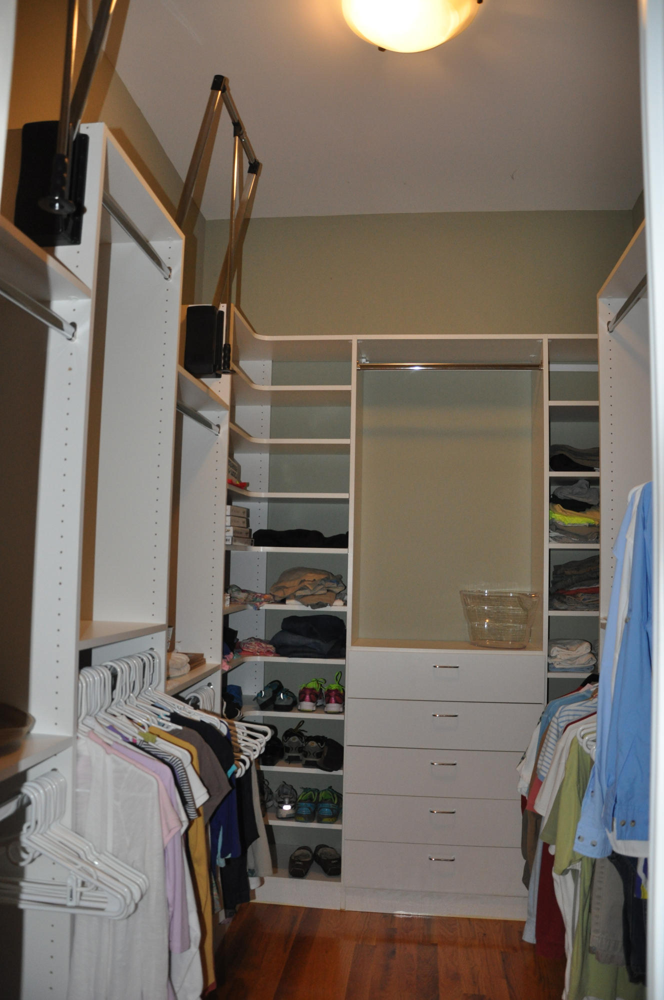 7327 Commodore Road Hollywood, SC 29449 - Photo 16 of 37 Master bedroom closet