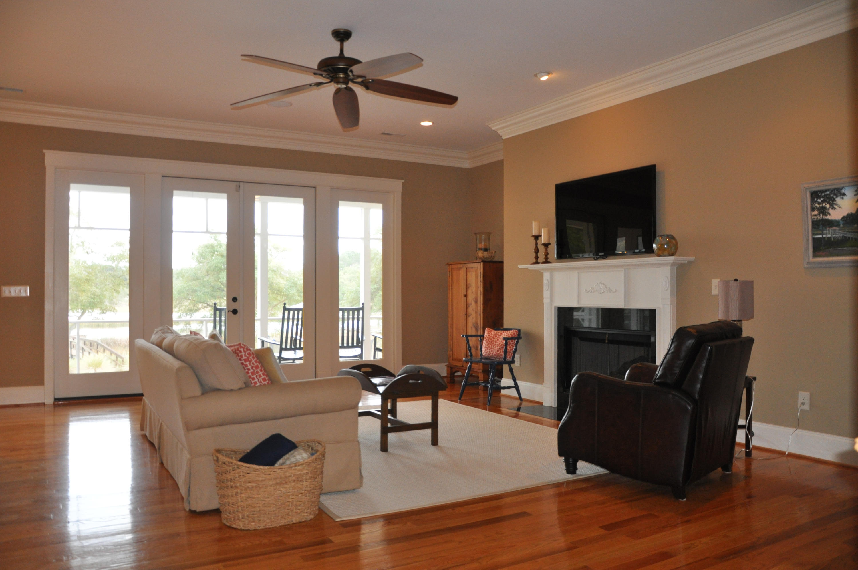 7327 Commodore Road Hollywood, SC 29449 - Photo 9 of 37 Living room