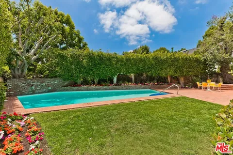 $4,395,000 | 800 Warner Avenue, Los Angeles, CA 90024