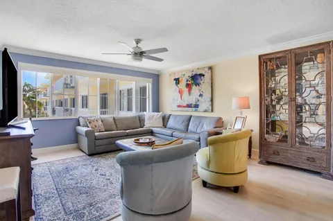 $396,000 | 1501 East Broward Boulevard, Unit 705, Fort Lauderdale, FL 33301