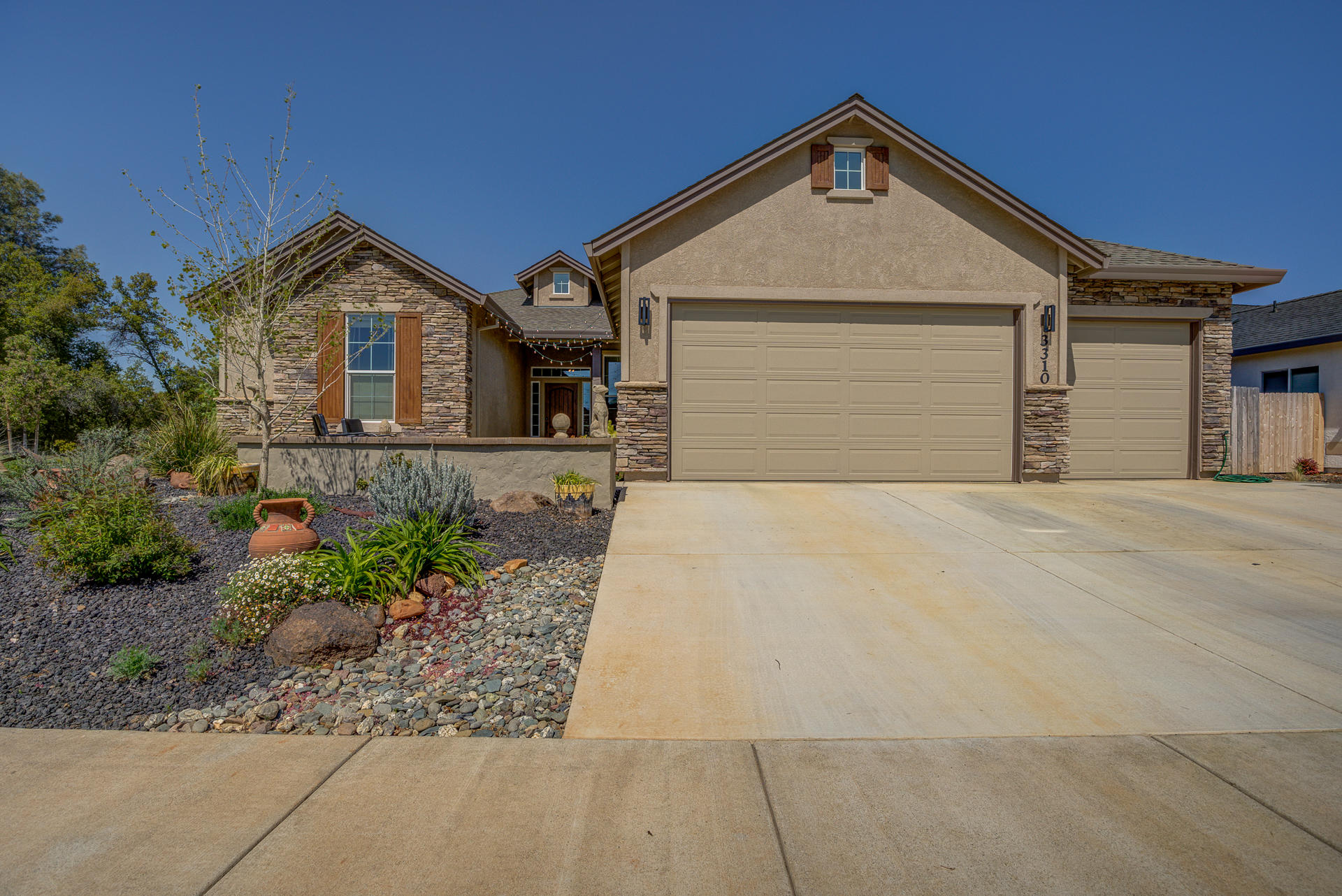 3310 Hotlam Road Redding, CA 96002 - Photo 1 of 52 Front