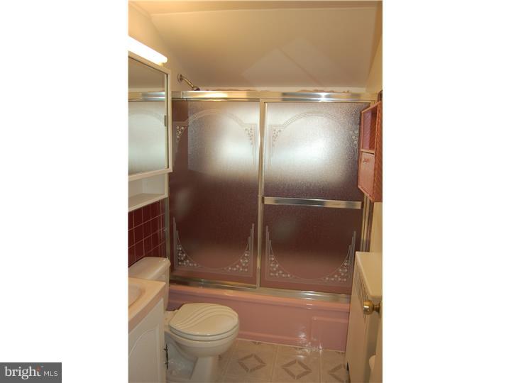 45 Cactus Road Levittown, PA 19057 - Photo 12 of 14 Bathroom