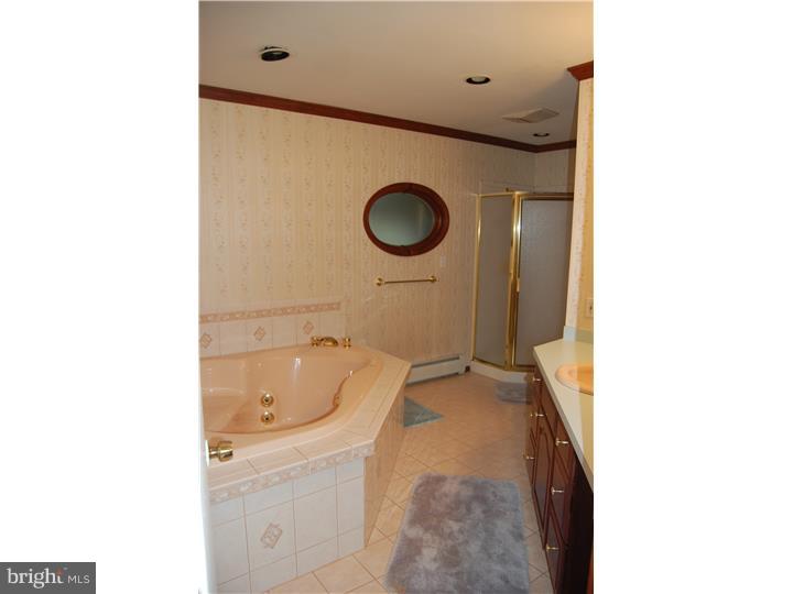 45 Cactus Road Levittown, PA 19057 - Photo 8 of 14 Bathroom