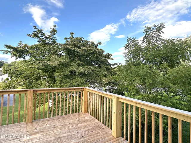 $289,500 | 111 Jessica Lane, La Follette, TN 37766