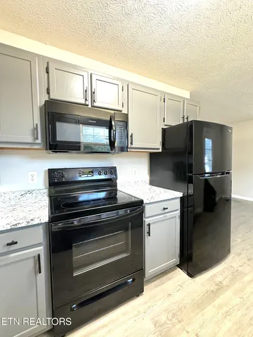 $289,500 | 111 Jessica Lane, La Follette, TN 37766