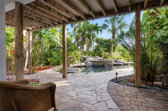 $3,575,000 | 213 Oak Avenue, Anna Maria, FL 34216
