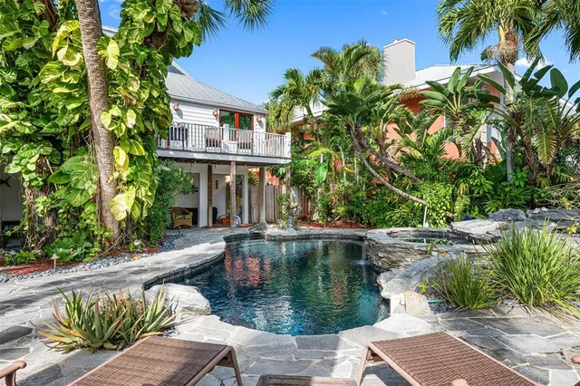 $3,575,000 | 213 Oak Avenue, Anna Maria, FL 34216