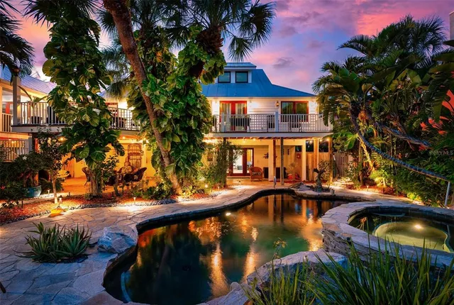 $3,575,000 | 213 Oak Avenue, Anna Maria, FL 34216