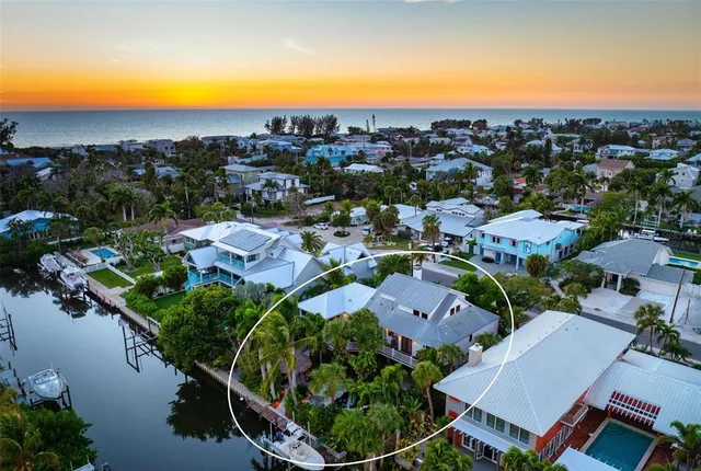 $3,575,000 | 213 Oak Avenue, Anna Maria, FL 34216