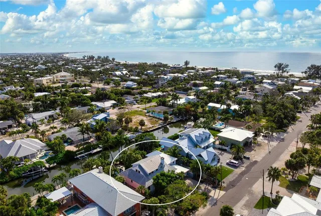 $3,575,000 | 213 Oak Avenue, Anna Maria, FL 34216