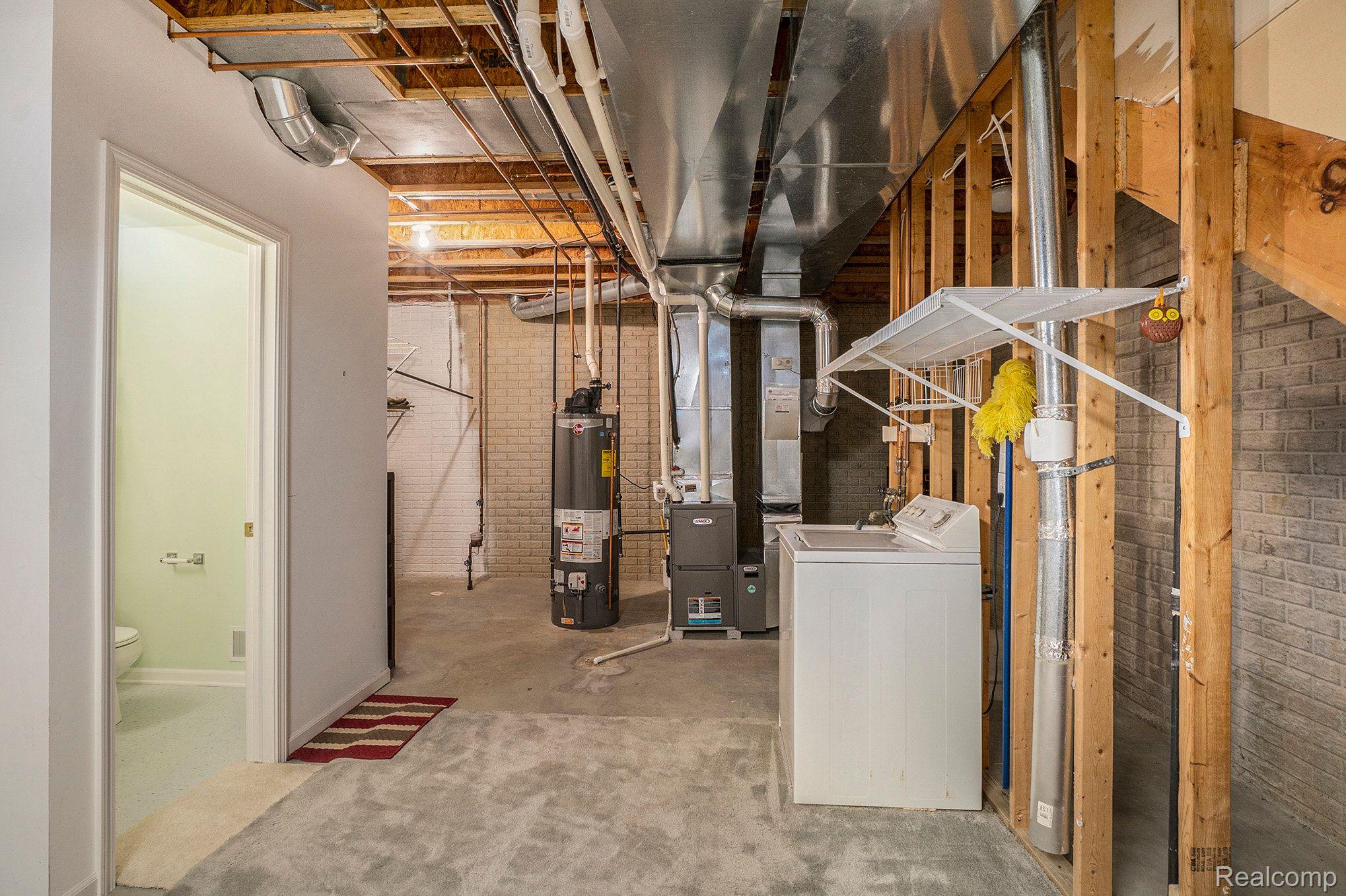 2231 Chase Point Court Flushing, MI 48433 - Photo 16 of 24 Gallery Image 16