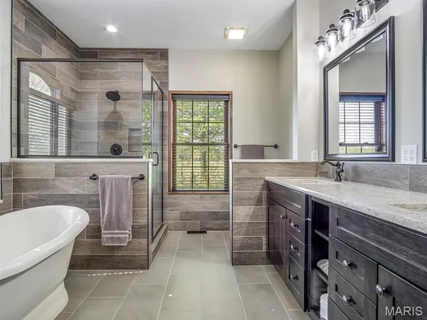 $825,000 | 4775 Highway 157, Edwardsville, IL 62025