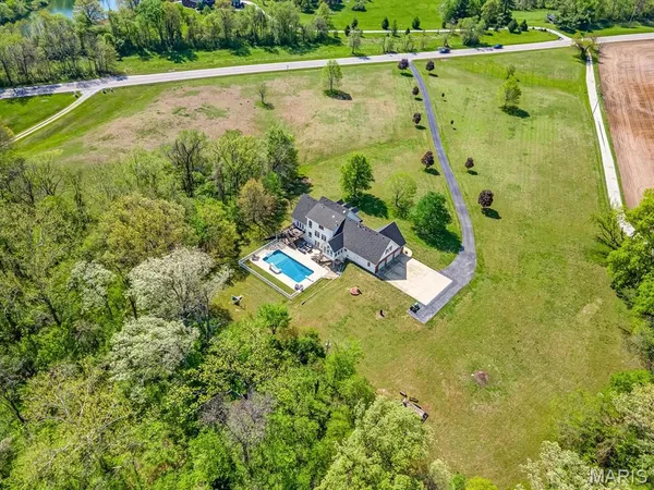 $825,000 | 4775 Highway 157, Edwardsville, IL 62025