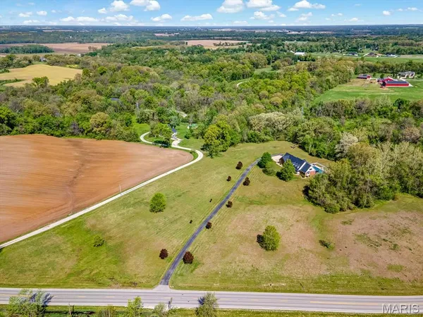 $825,000 | 4775 Highway 157, Edwardsville, IL 62025